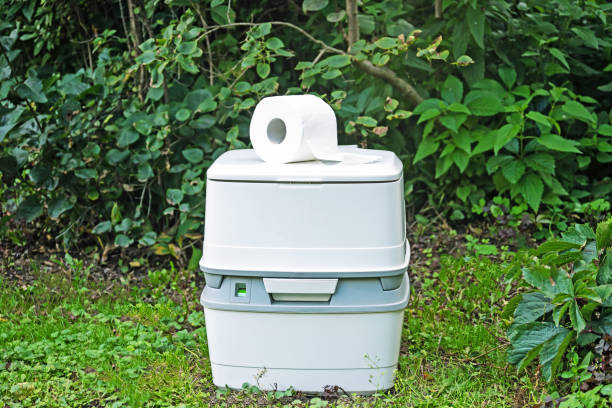 Portable Toilet Options We Offer in Golden Glades, FL